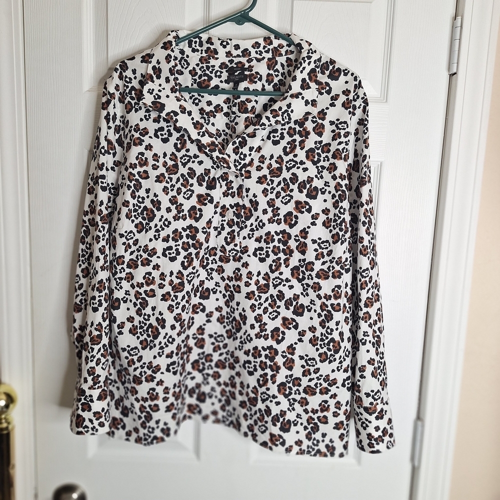 Talbots Non-Iron Popover - Luxuriant Leopard Size 2X - Picture 2 of 7